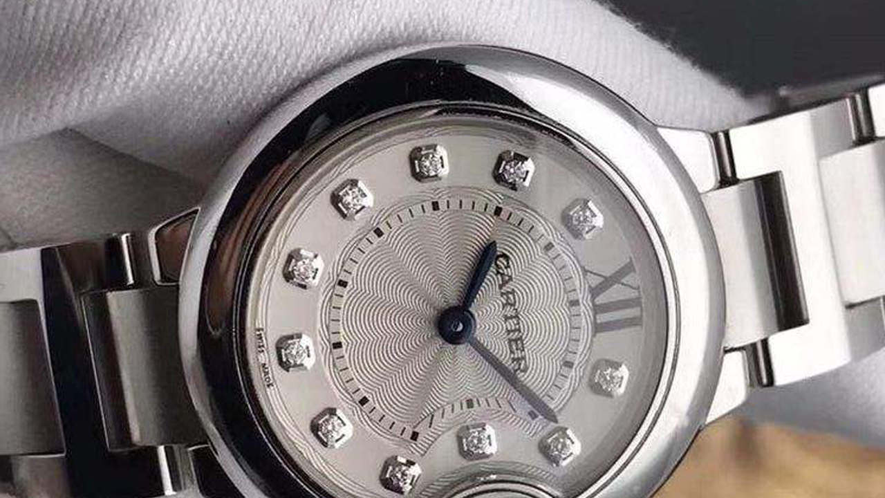 如何对卡地亚手表金属表带进行保养？